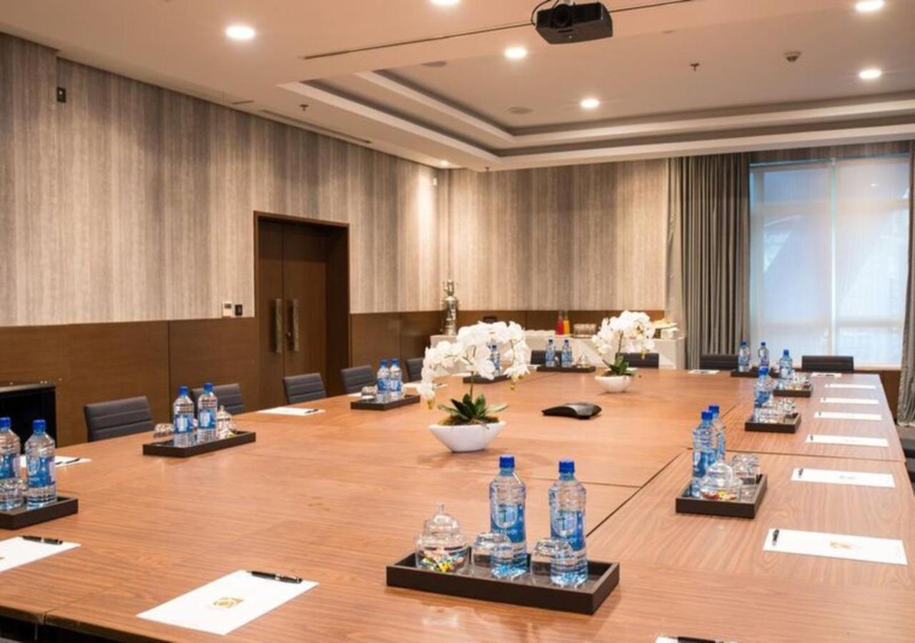 The Envoy Hotel Abuja Extérieur photo