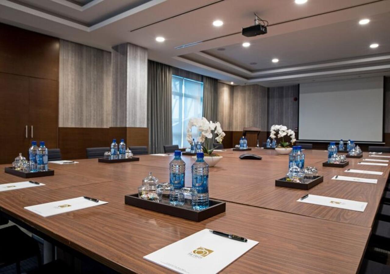The Envoy Hotel Abuja Extérieur photo